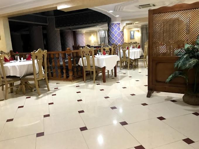 Hotel Ville Des Roses Blida Esterno foto
