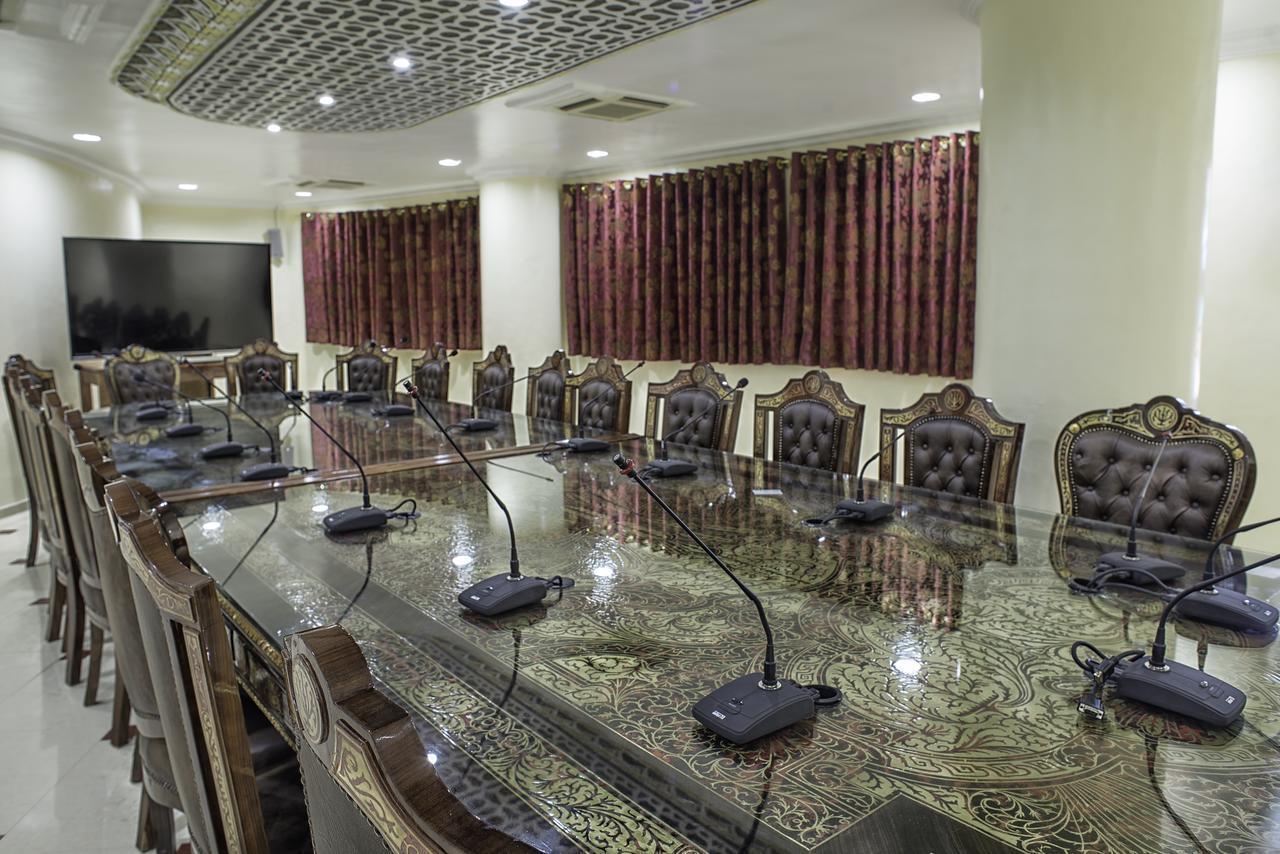 Hotel Ville Des Roses Blida Esterno foto