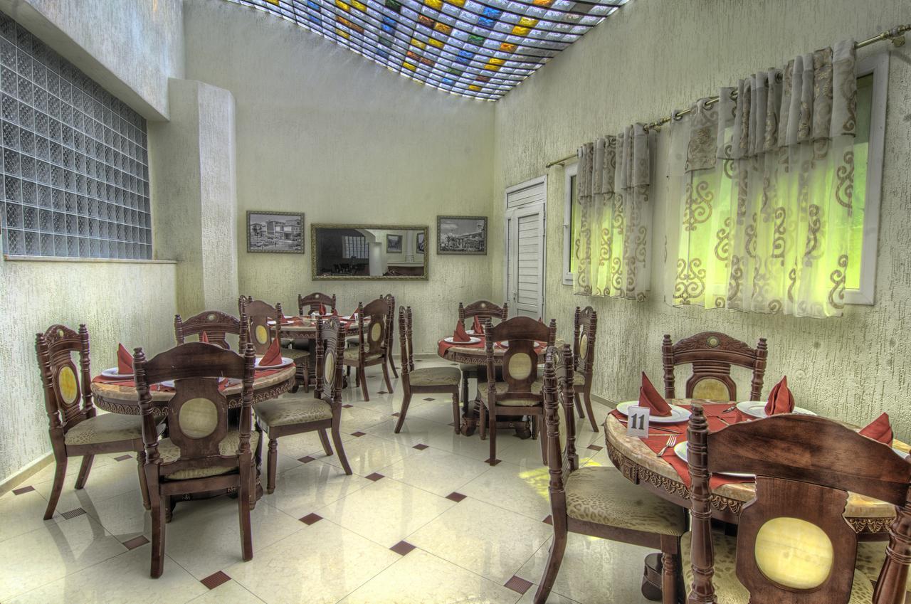 Hotel Ville Des Roses Blida Esterno foto